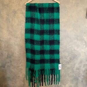 Cherie Bliss Green Buffalo Check Plaid Blanket Scarf